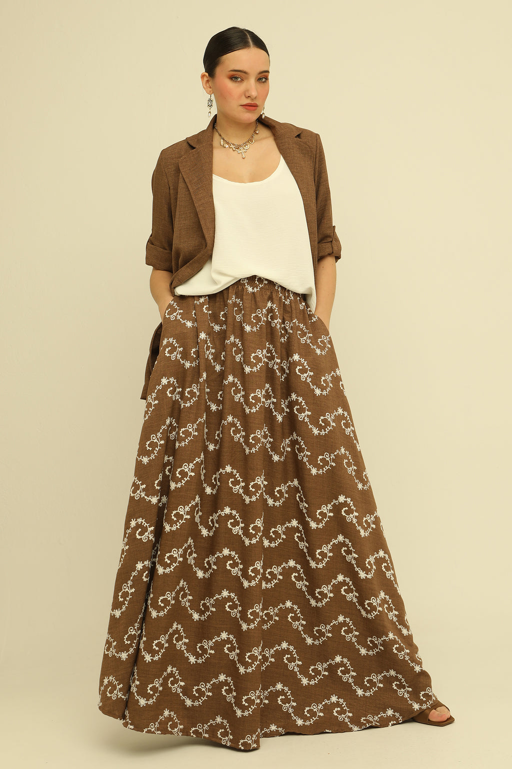 EMBROIDERY SKIRT (brown)