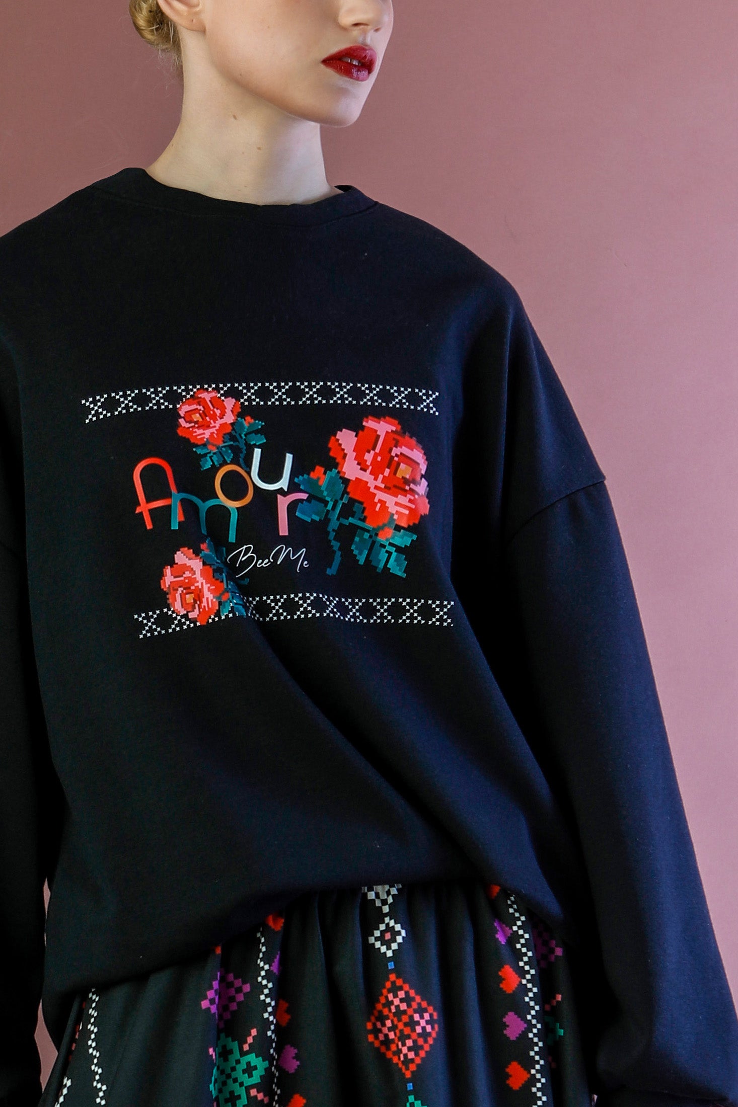 AMOUR SWEATSHIRT (black)