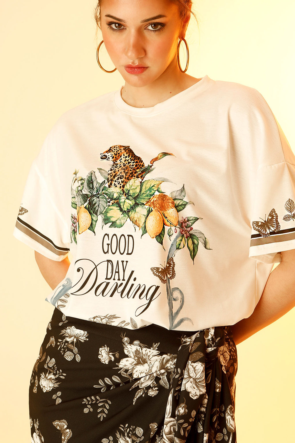 T-SHIRT DARLING (white)
